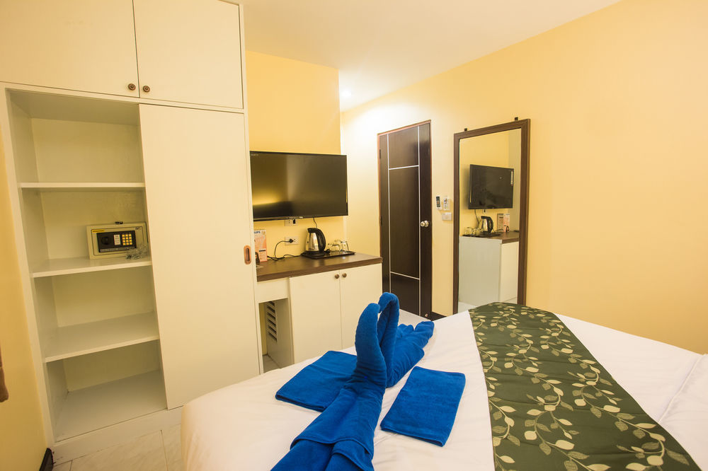 The Shades Bed And Breakfast Boutique Hotel Patong Buitenkant foto
