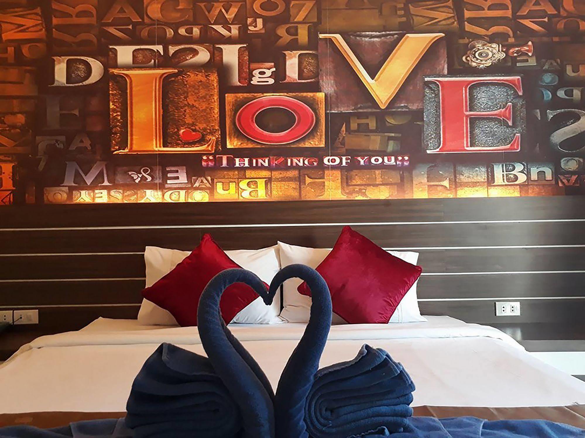 The Shades Bed And Breakfast Boutique Hotel Patong Buitenkant foto