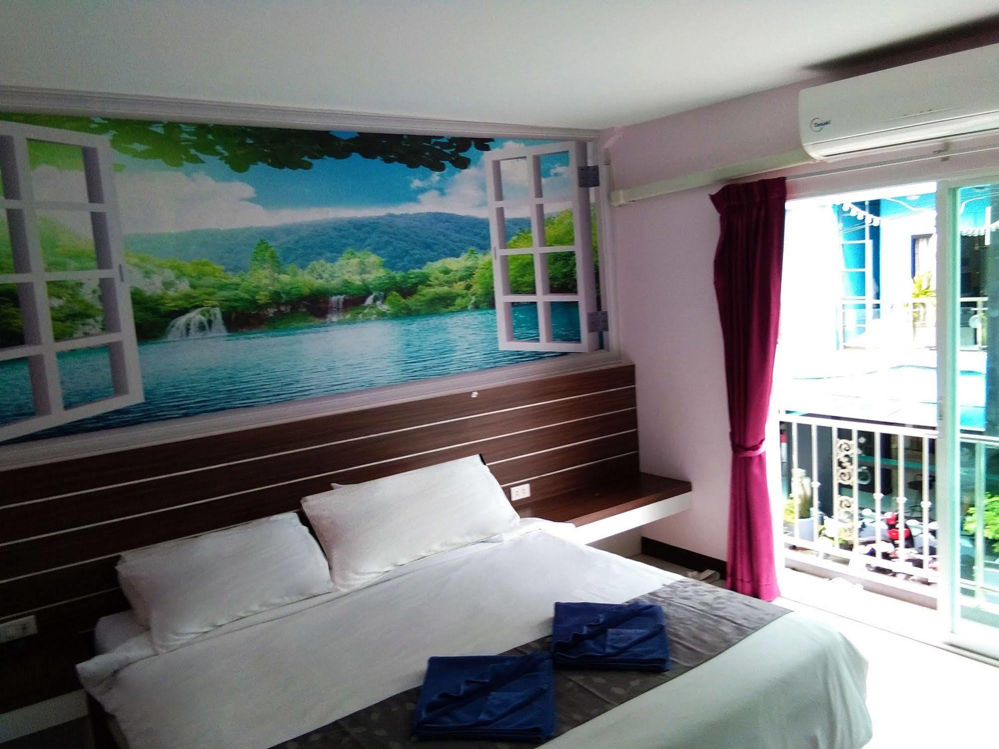 The Shades Bed And Breakfast Boutique Hotel Patong Buitenkant foto