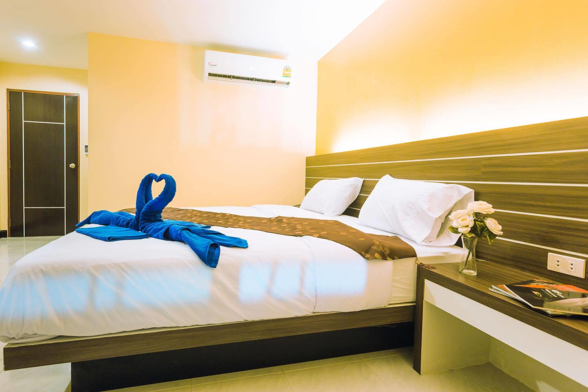 The Shades Bed And Breakfast Boutique Hotel Patong Buitenkant foto