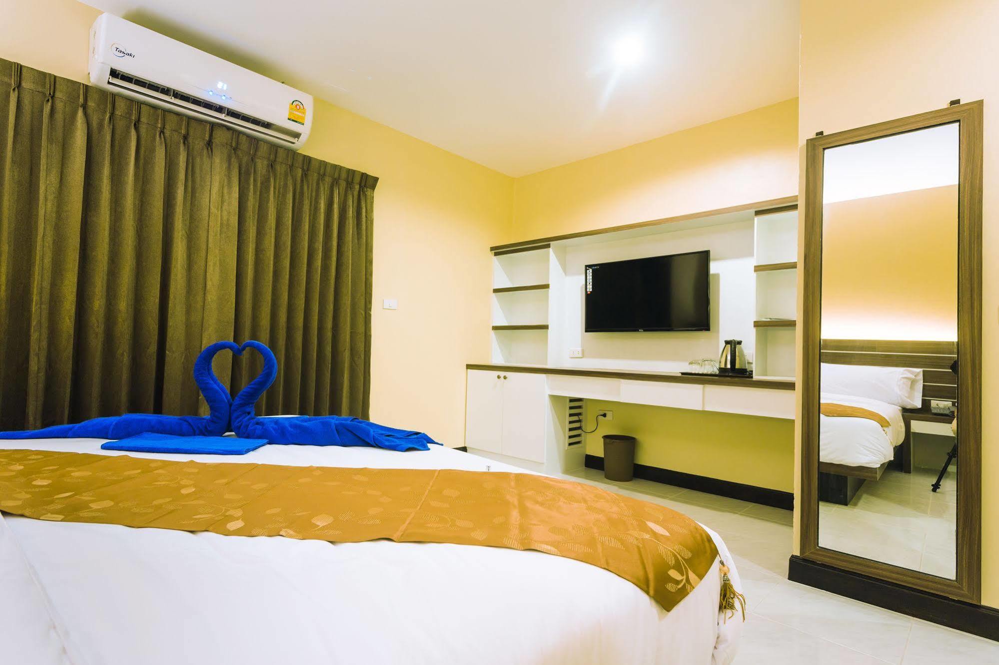 The Shades Bed And Breakfast Boutique Hotel Patong Buitenkant foto