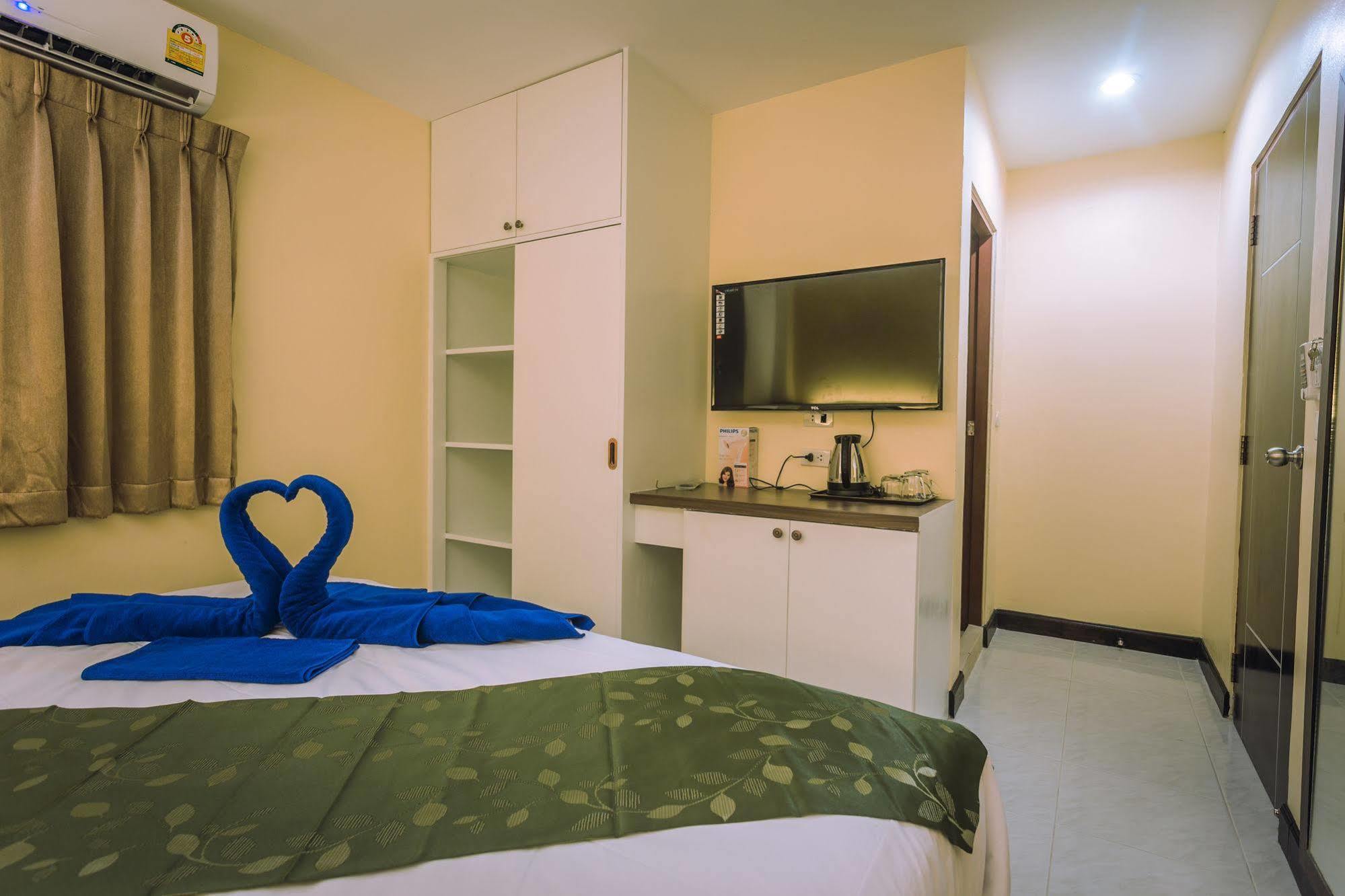 The Shades Bed And Breakfast Boutique Hotel Patong Buitenkant foto
